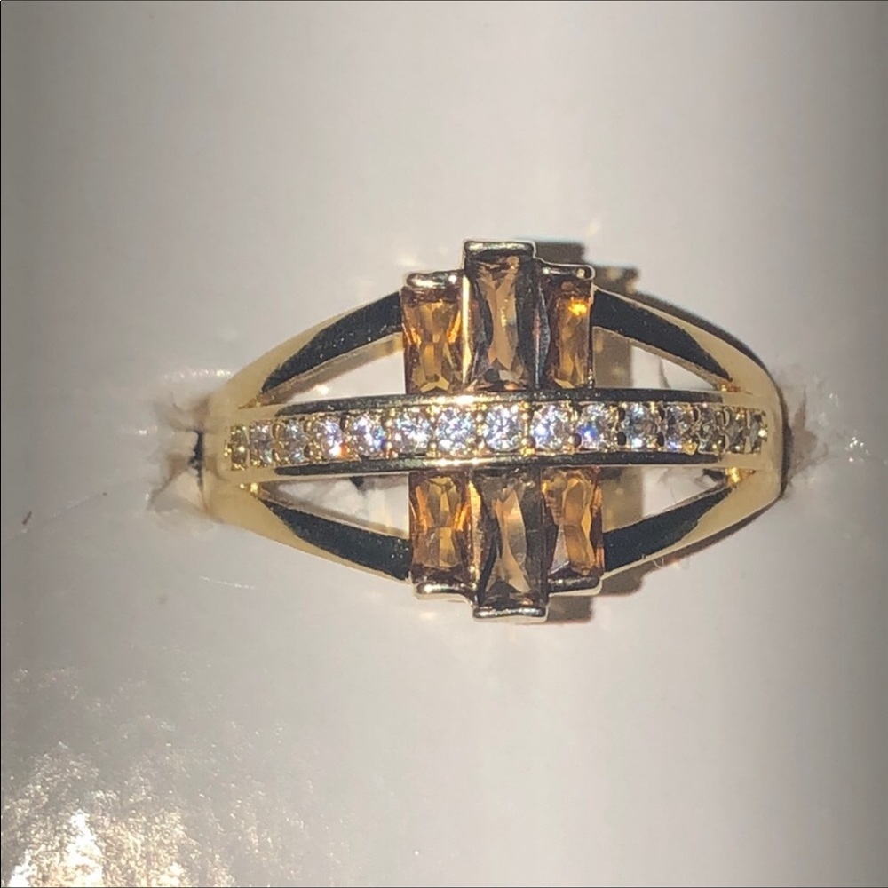 18 KGF three stone brown ring